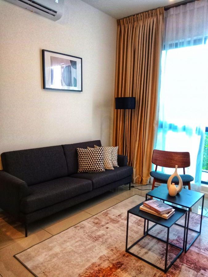 Staycationbyrieymona - 3br Condo, Clio 2, Homestay *